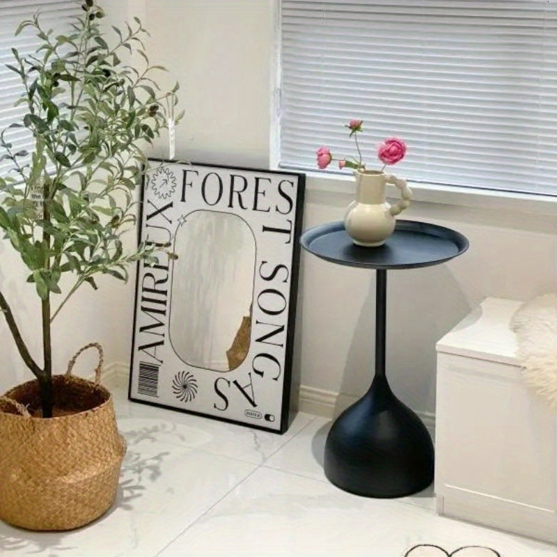 Iron Art Side Table 1pc Modern Nordic Iron Art Side Table - Minimalist Creative End Table for Living Room - Uncharged Iron Construction, No Upholstery