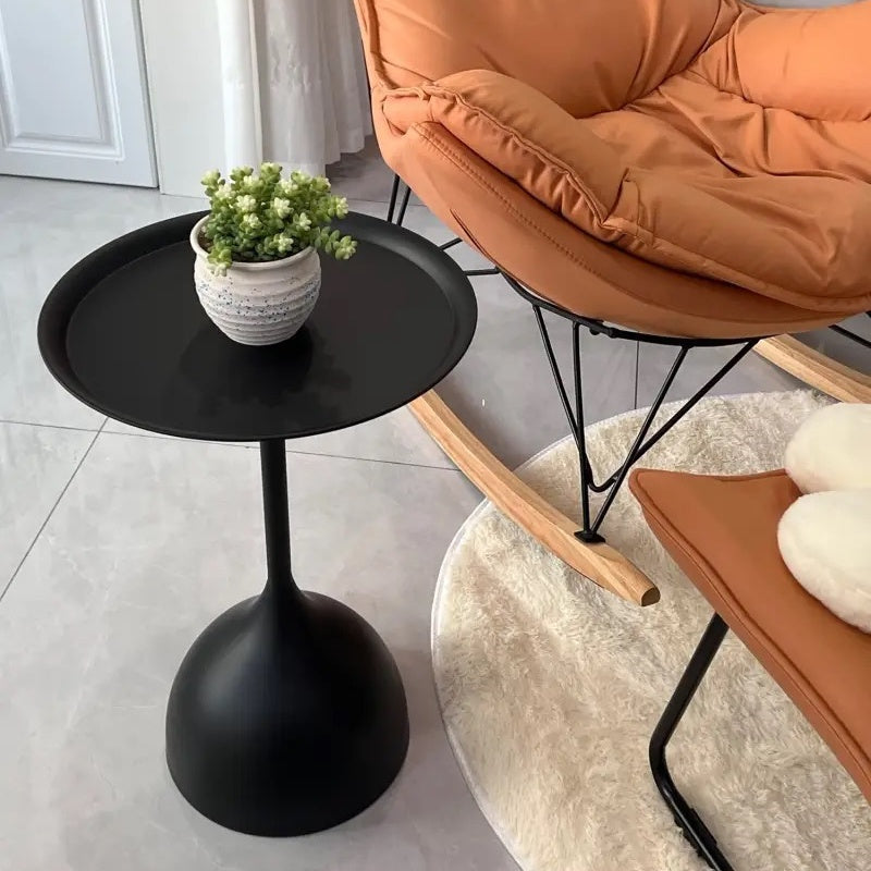 Iron Art Side Table 1pc Modern Nordic Iron Art Side Table - Minimalist Creative End Table for Living Room - Uncharged Iron Construction, No Upholstery
