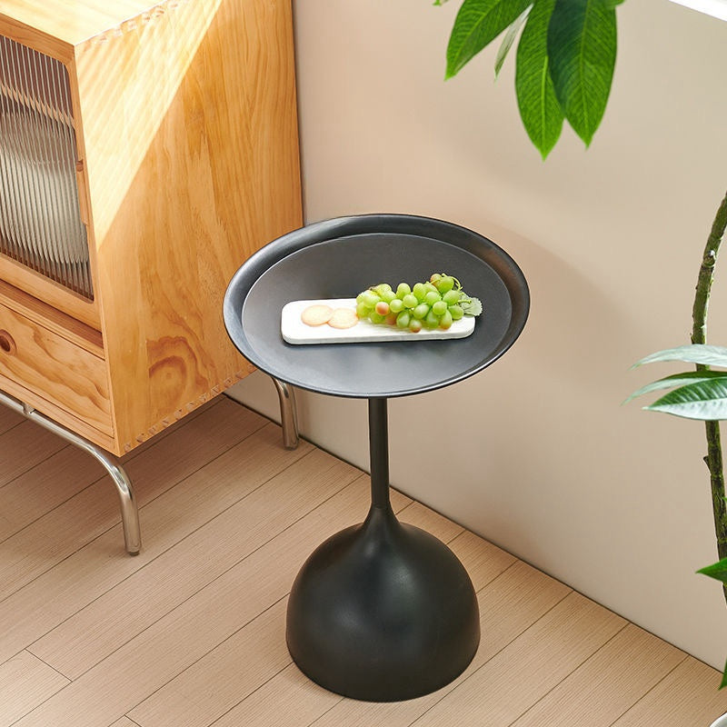 Iron Art Side Table 1pc Modern Nordic Iron Art Side Table - Minimalist Creative End Table for Living Room - Uncharged Iron Construction, No Upholstery
